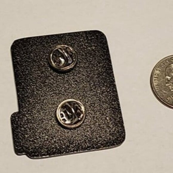 Adorable Pokemon Claw Machine Hard Enamel Pin - Flair Lapel Brooch - Picture 4 of 4